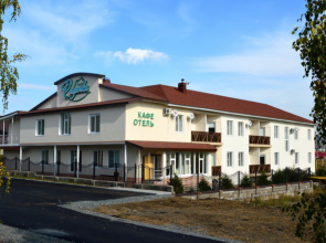 Polyanka Hotel