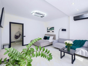 Квартира MaTur Home в центре у метро с шикарным видом