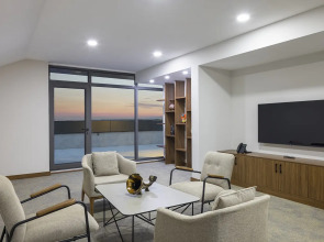 Отель Hampton by Hilton Istanbul Arnavutkoy