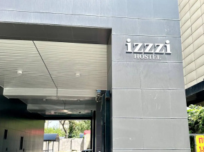 Хостел izzzi hostel Bishkek