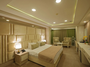 Отель Ganjali Plaza