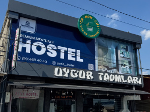 Petit Hostel