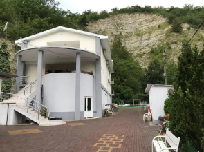 Belye Skaly Guest House