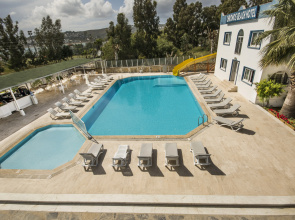 Chronos Beach Hotel