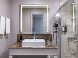 Отель Mercure Tbilisi Old Town