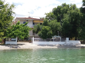 Akrogiali Apart-Hotel