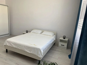 Na Poeticheskoy Ulitse 44 Flat