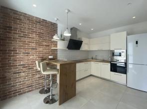 Апартаменты 3-комнатные HomeApart Туровского, 10