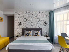 Комфортные апартаменты для троих с видом во двор