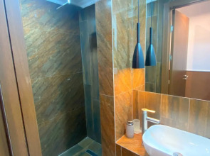 Отель Orange Kutaisi