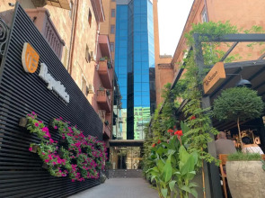 Republica Hotel Yerevan