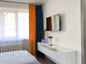 Квартира C Современным Дизайном в Центре Автозаводского Района