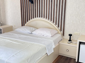 Отель Mandarina