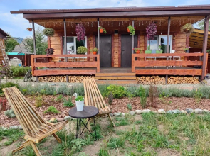 Na Ulitse Khutorskaya 8 Guest House