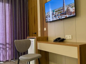 Отель Orient Premium