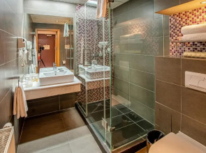 Отель Ramada by Wyndham Ulaanbaatar Citycenter