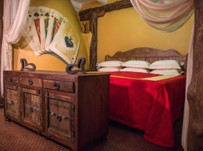 Отель Luxury House