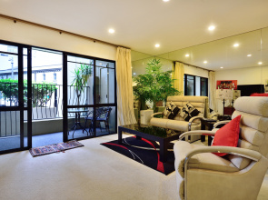 Best Located Two Bedroom in Auckland Apartments