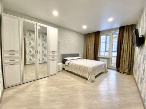 Квартира Большая двухкомнатная у метро Пионерская