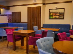 Отель Black Tulip