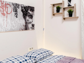 Апартаменты Жуковского 1/2/10 с2 (104)