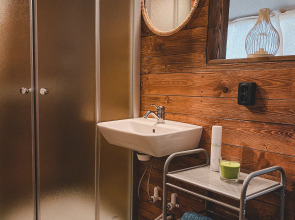 Глэмпинг Веззика