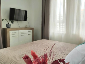 Квартира Двухкомнатная с Балконом и Красивым Видом