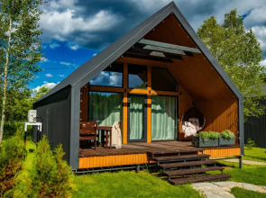 Barnhaus №4 s infrakrasnoj saunoj i goryachim Chanom na 6 chelovek Private House