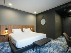 Отель Splendid Tbilisi