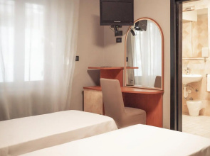 Lime Hotel