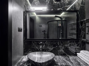 Апартаменты Reverie Black Space