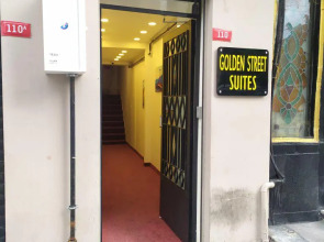 Отель Golden Street