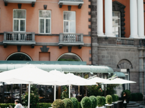 Отель Grand Hotel Yerevan