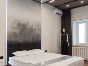 Apartamenty Zerkal'nyj indastrial-loft v centre Kazani u nabereznoj Kabana