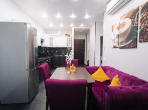 Апартаменты Lalapart Strawberry с дизайнерским ремонтом у метро Дмитровская