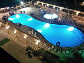 Апарт-Отель Tuntas Family Suites Kusadasi