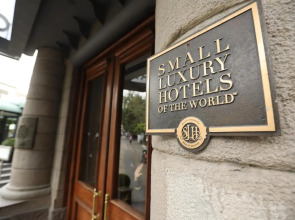 Отель Grand Hotel Yerevan