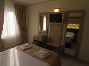 Отель Grand Liza