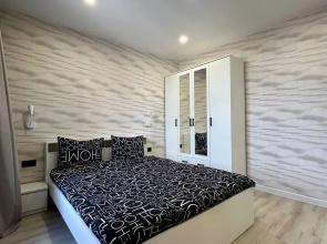 Prostornaya Kvartira V Tsentre Goroda Flat