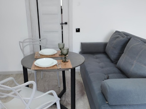 Neftyanikov Apartments 1