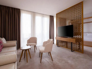 Отель Mercure Bukhara Old Town