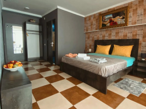 Отель Batumi West