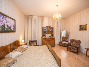 Апартаменты St. Isaak's 4 bedroom & 3 bathroom