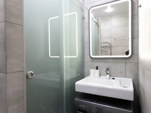 Апартаменты на Бредова 32