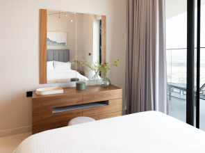 Apartment Keyrock Living - Binghatti Canal Luxury Haven