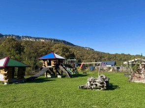 Thach from Travel Hotels Entourage