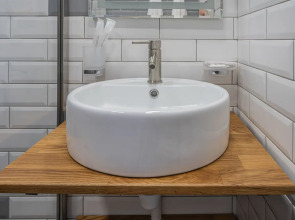 Отель Шепот