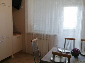 Трёхкомнатные апартаменты на Маршала Чуйкова