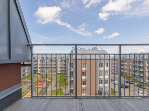 Апартаменты Двухкомнатная Квартира на Мансардном Этаже