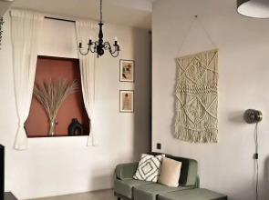 Апартаменты на Вознесенском проспекте рядом с Никольским собором.